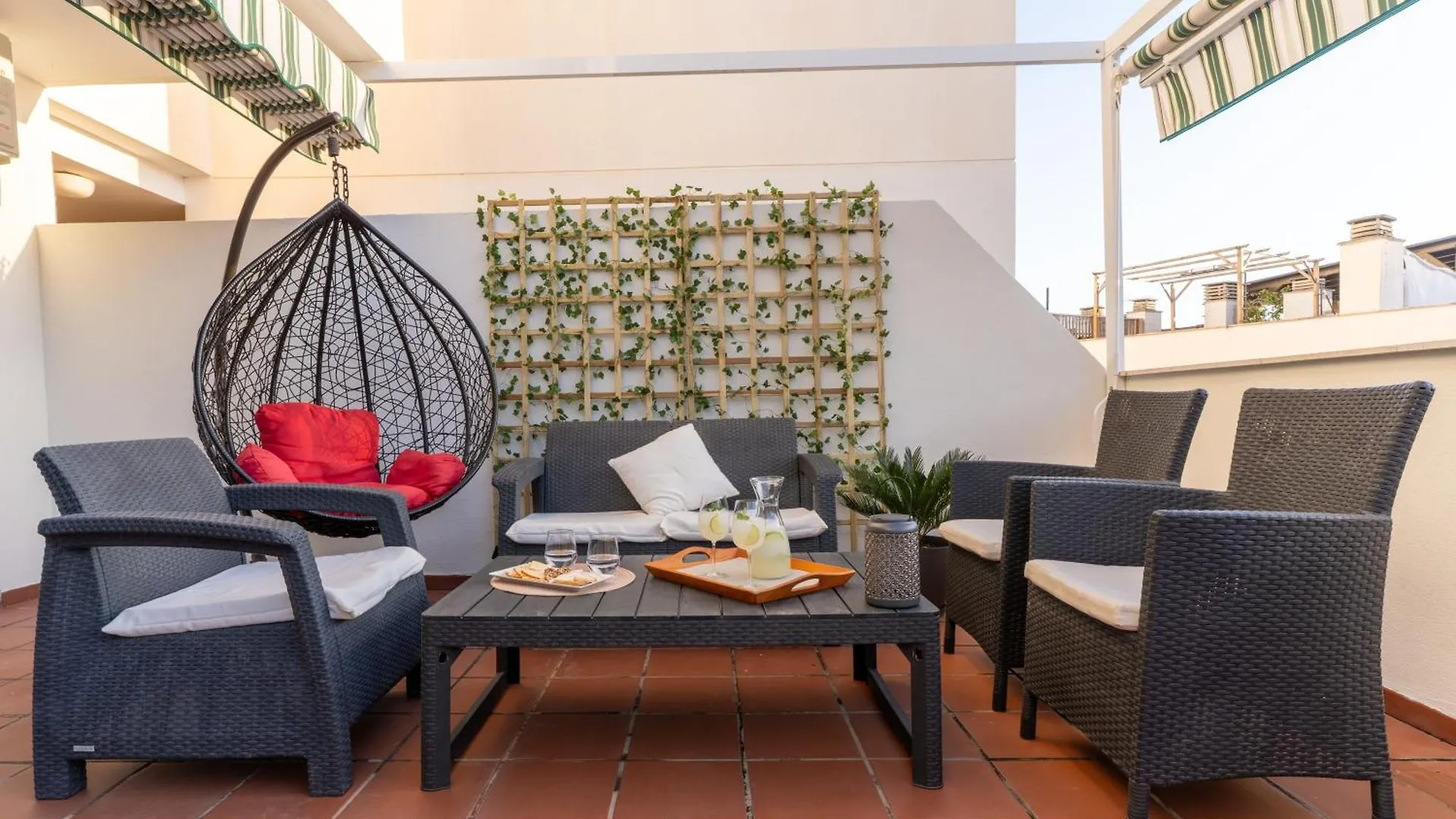 Aqua Apartment - 2 Bedrooms, Terrace & Pool - Benalmadena Beach